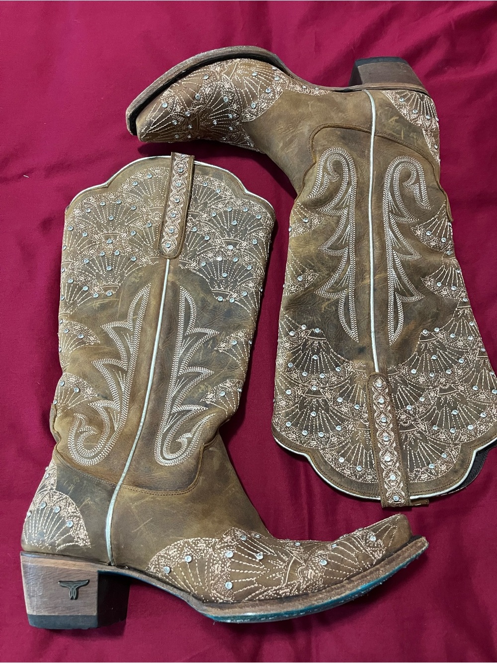 Women's Embroidered Brown Western Heeled Boots